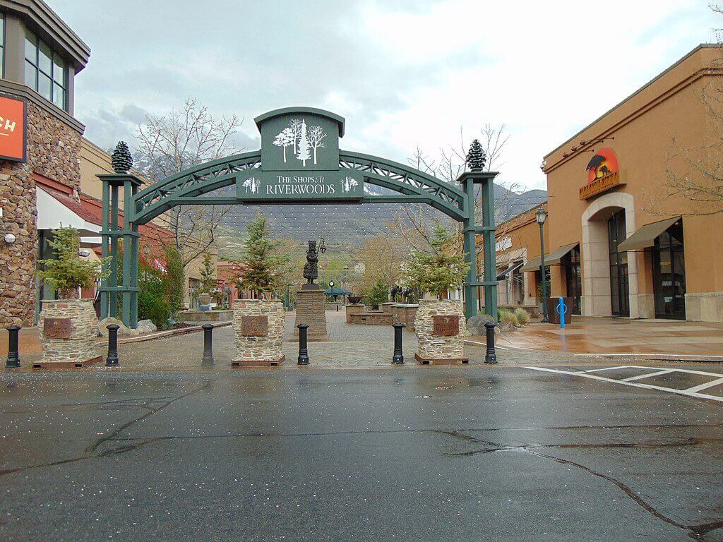 The Shops at Riverwoods | A-Rock Asphalt